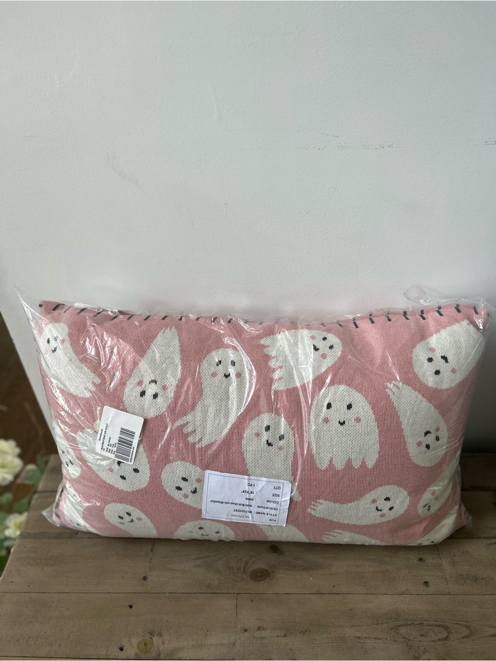 NWT Sweet Street Pink Halloween Knit Ghost Pillow 16x24 Whipstitch Edge - Picture 5 of 8